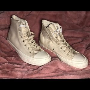 White Converse - Size 8